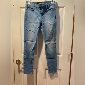 710 super skinny Levi’s
